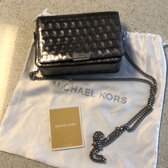 Michael Kors Handbags - Michael Kors crossbody